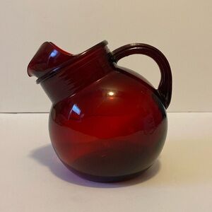 Anchor hocking, Ruby red pitcher - no chips